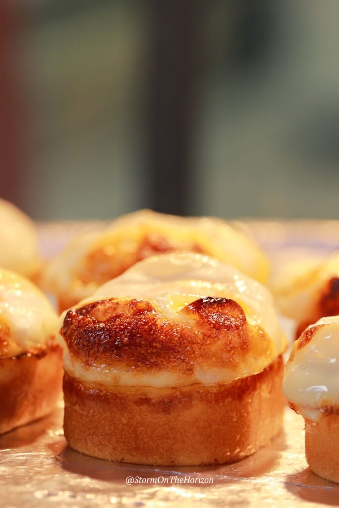 Egg bread is a sweet Korean mini loaf with an entire egg on top of it. This article provides a guide to vegetarian street food in South Korea. 